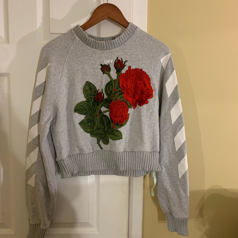 Off-White Grey Floral Rose Cropped
Sweatshirt